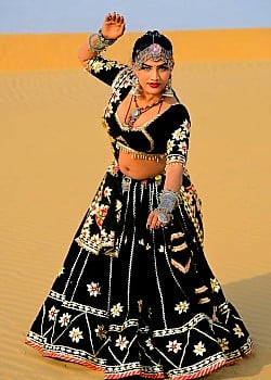 Anu Rangili image 4 of 4