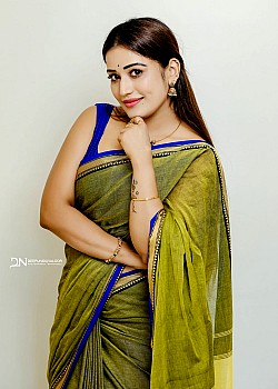 Anu Sithara image 3 of 4