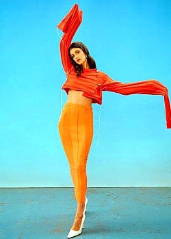 Anya Chalotra image 4 of 4