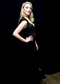 Anya Taylor-Joy image 2 of 4