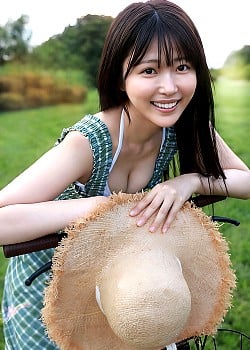 Aoi Aosaka image 1 of 2