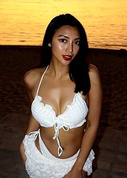 Arah Lim image 3 of 4