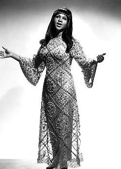 Aretha Franklin image 3 of 3