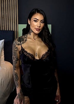Aria Wild image 2 of 4