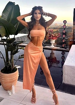 Arianna Humphries image 1 of 1