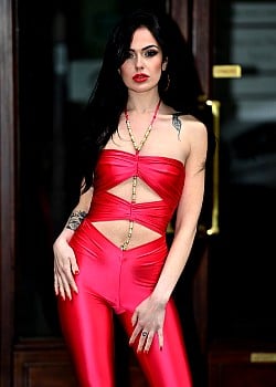 Arianna Roselli image 2 of 2