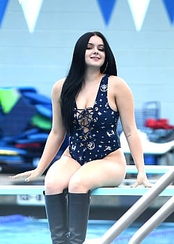 Ariel Winter image 4 of 4