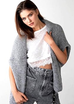 Arina Mishi image 2 of 4