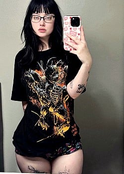 Arisa Vurr image 4 of 4