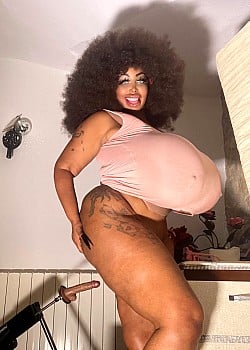 Arlen Afrodita image 2 of 3