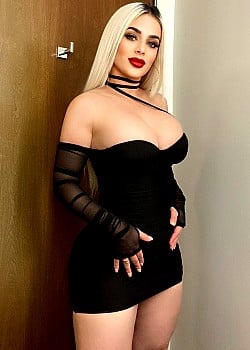 Arlettis Cruz image 1 of 4