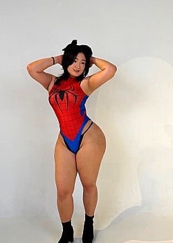 Aroomi Kim image 3 of 4