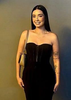 Aryana Rodrigues image 4 of 4