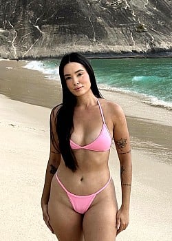 Aryana Rodrigues image 1 of 4