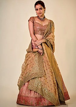 Ashika Ranganath image 4 of 4