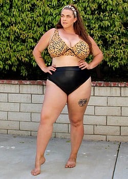 Ashleigh Dunn image 3 of 4