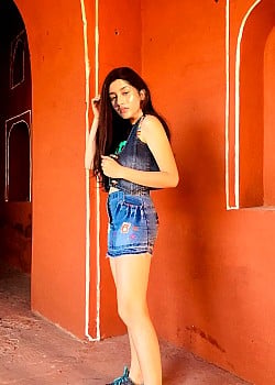 Ashlesha Thakur image 2 of 2