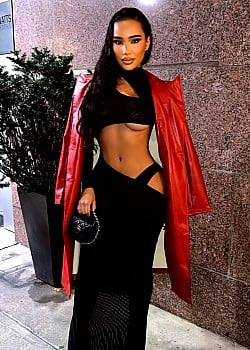 Ashley Ilene image 2 of 4