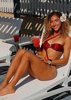 Ashley Lingueno image 2 of 4