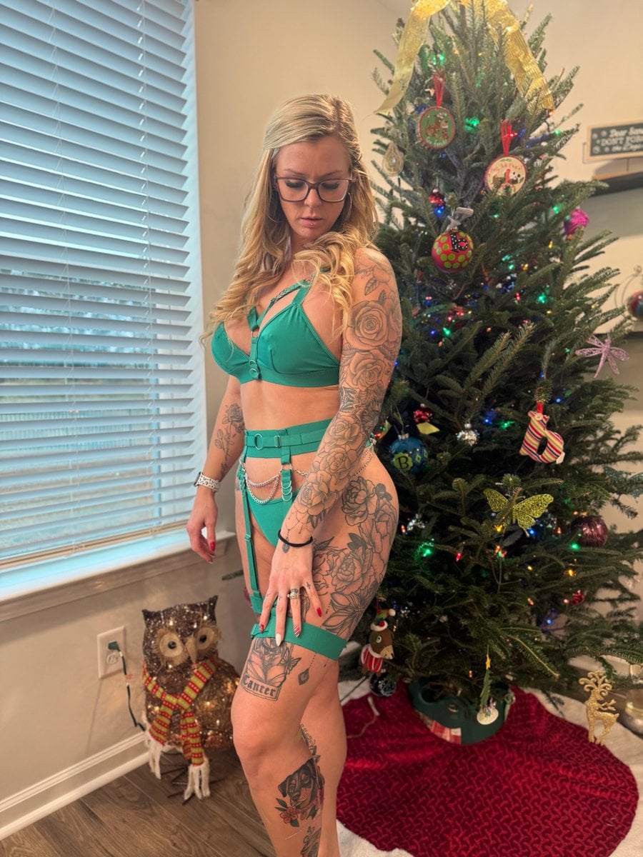 Ashley NcHotWife