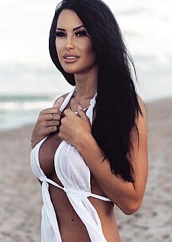 Ashley Noelle image 4 of 4