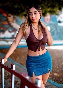 Ashly Arisdelcy image 1 of 4
