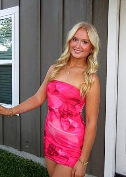 Ashlyn Brown (model) image 1 of 2