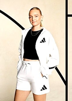 Ashlyn Krueger image 1 of 2