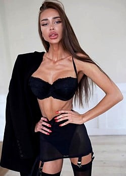 Asia Liamana image 3 of 4