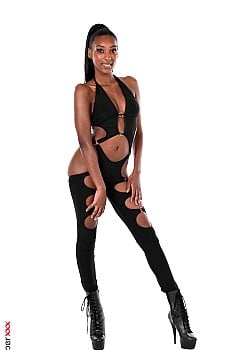 Asia Rae image 3 of 4