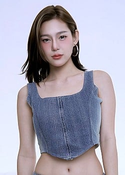 Asia Yoona image 1 of 2