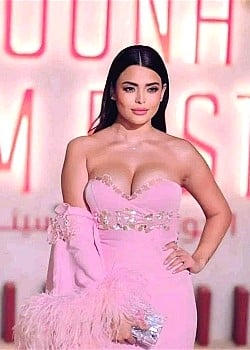 Asmaa Galal image 2 of 2