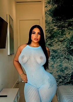 Asshley G image 4 of 4