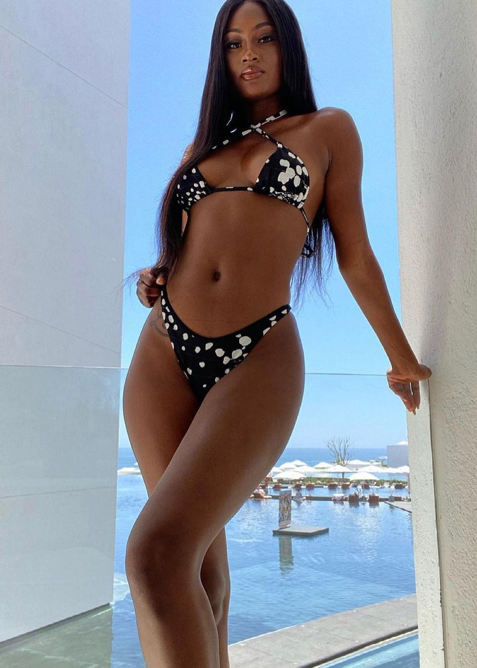 Assi Iman - Free pics, galleries & more at Babepedia