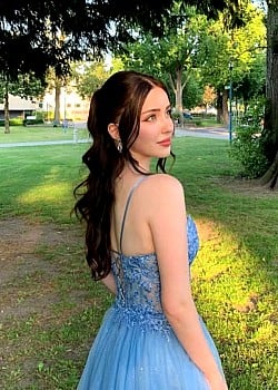 Asya Yavuzcetin image 2 of 4