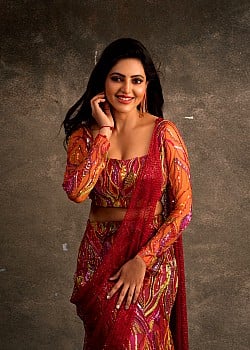 Athulya Ravi image 2 of 4