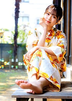 Aya Emori image 2 of 4