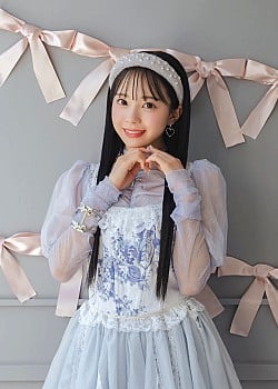 Ayano Masuda image 2 of 2