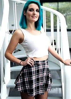 Aylen Moon image 1 of 3
