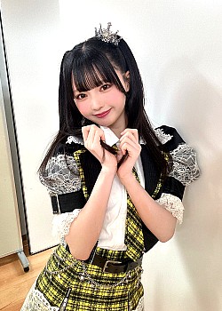 Ayumi Ichihara image 2 of 3