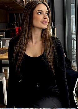 Azra Ahmetovic image 3 of 4