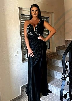 Azra Kameric image 2 of 2