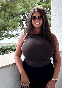 Azra Kameric image 3 of 4