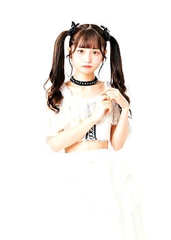 Azusa Mizushiro image 2 of 2