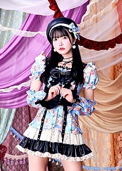 Azusa Onodera image 4 of 4
