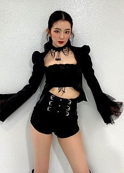Bae Joo-hyun image 1 of 4