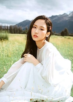 Baek So-Hyun image 2 of 2