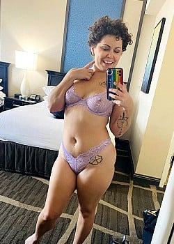 Bailey Paige image 2 of 2