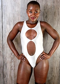 Baldgirl Shaza image 3 of 3