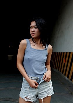 Banana Li image 4 of 4